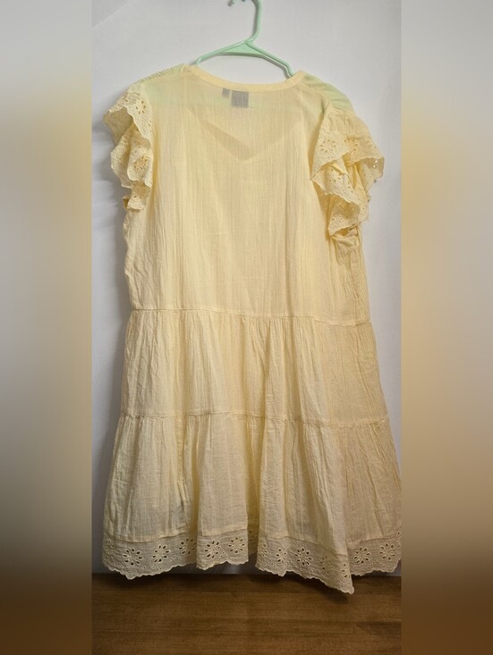 GAP Dresses & Skirts - Gap Textured Crinkle Crochet Mini Dress in yellow with flutter sleeves